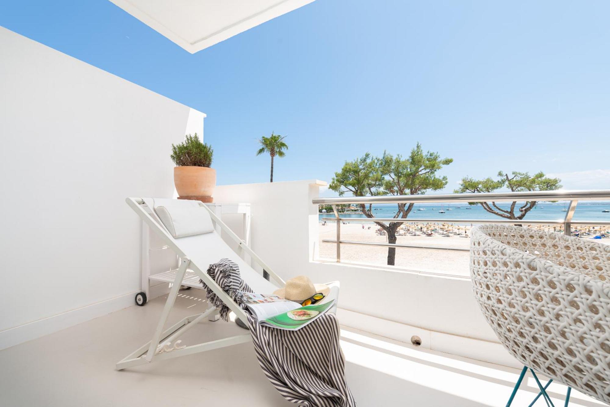 Blue View Apartment